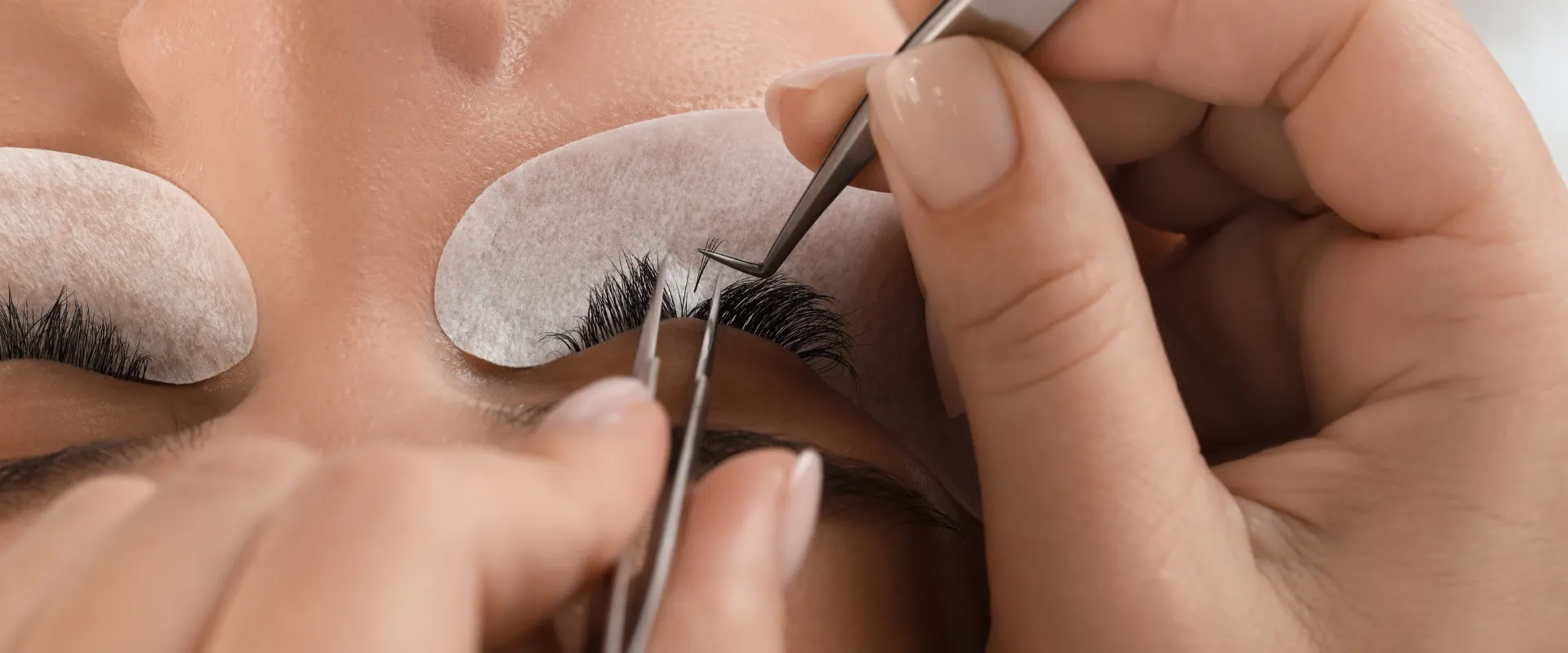 Applying Premade Lash Fans for the Best Retention